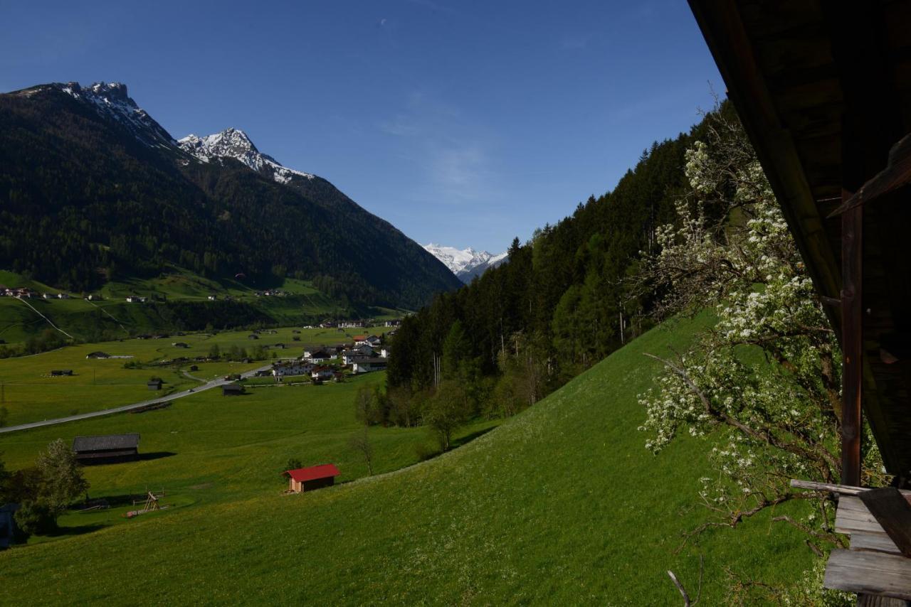 Pension Tina Neustift im Stubaital Buitenkant foto