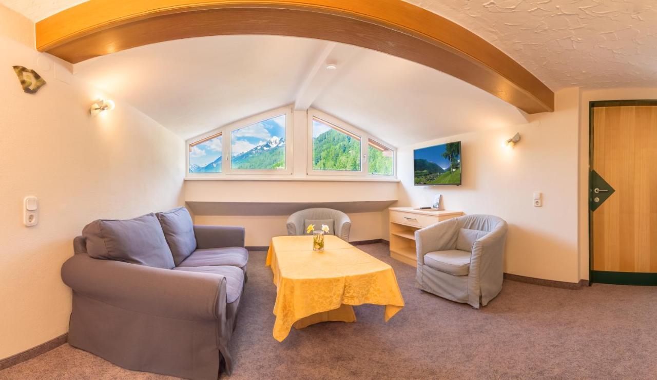 Pension Tina Neustift im Stubaital Buitenkant foto