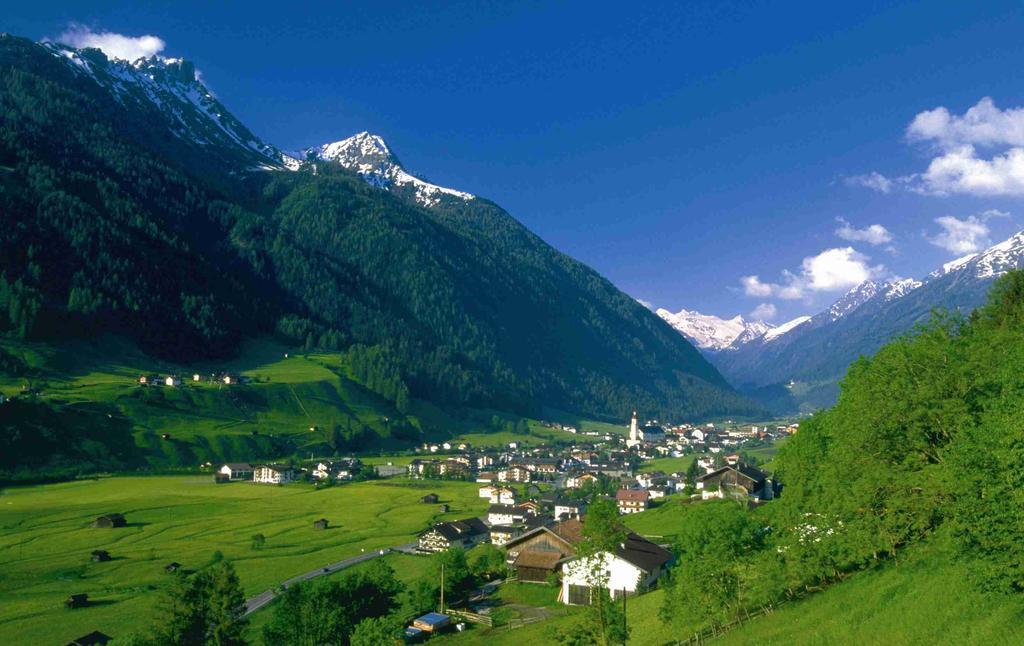 Pension Tina Neustift im Stubaital Buitenkant foto