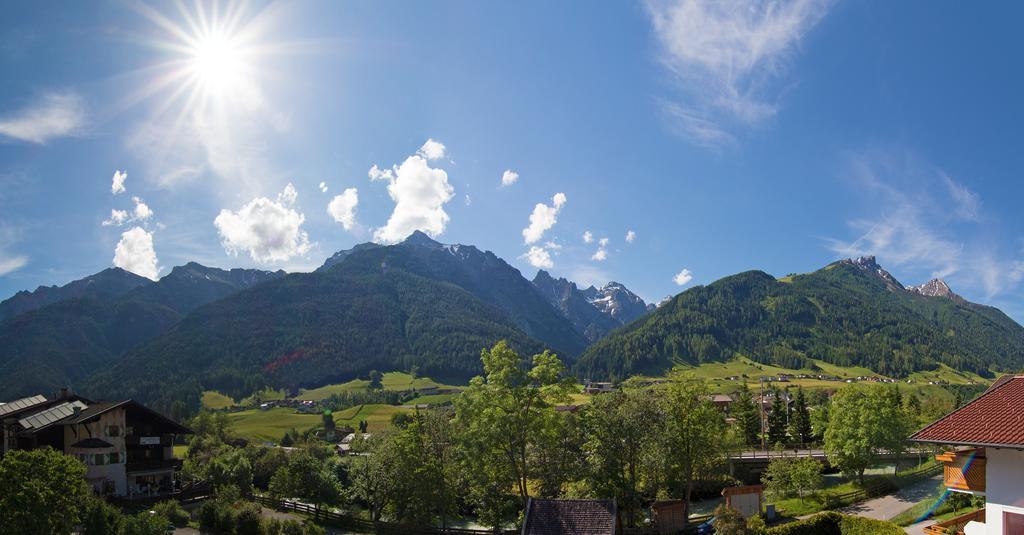 Pension Tina Neustift im Stubaital Buitenkant foto