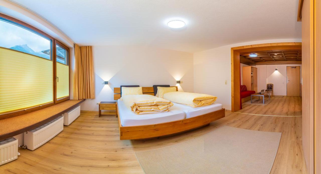 Pension Tina Neustift im Stubaital Buitenkant foto