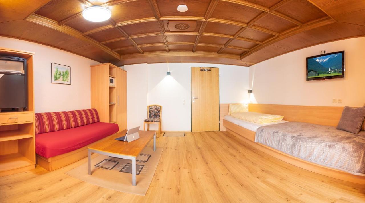 Pension Tina Neustift im Stubaital Buitenkant foto