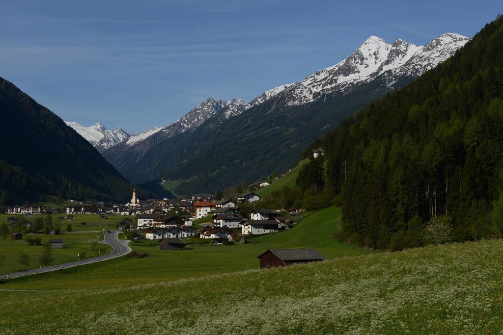 Pension Tina Neustift im Stubaital Buitenkant foto