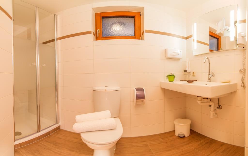 Pension Tina Neustift im Stubaital Kamer foto